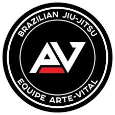 Equipe Arte-Vital — Brazilian Jiu-Jitsu. Emblema circular preto com monograma AV em branco e detalhe vermelho.